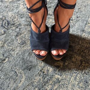 Vince Camuto Blue suede Sandals with wedge heel